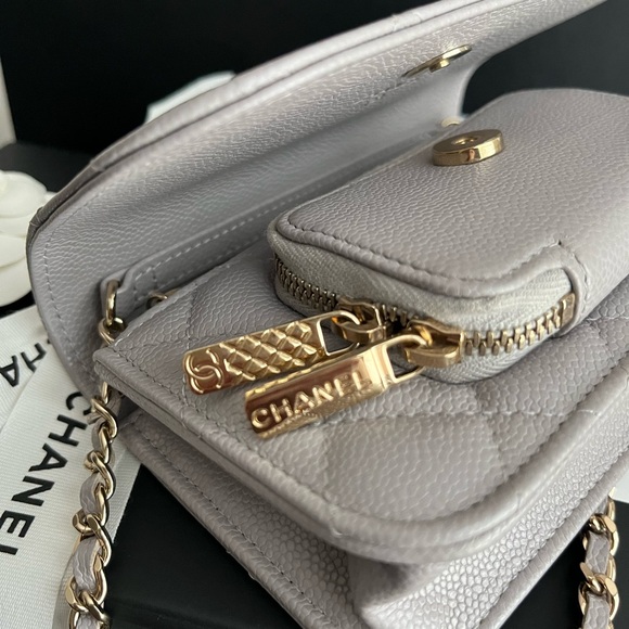 ❌ sold ❌Chanel 22B Business Affinity Clutch on chain - Picture 4 of 9